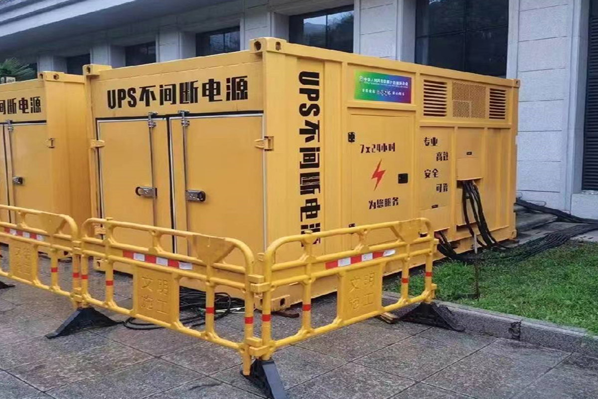 西工发电机租赁施工现场